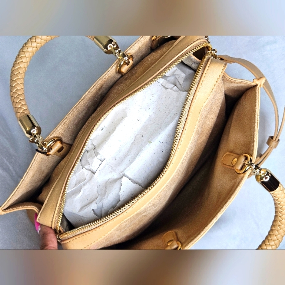 *NEW* Steve Madden Monogrammed Leather Bag - Picture 7 of 10